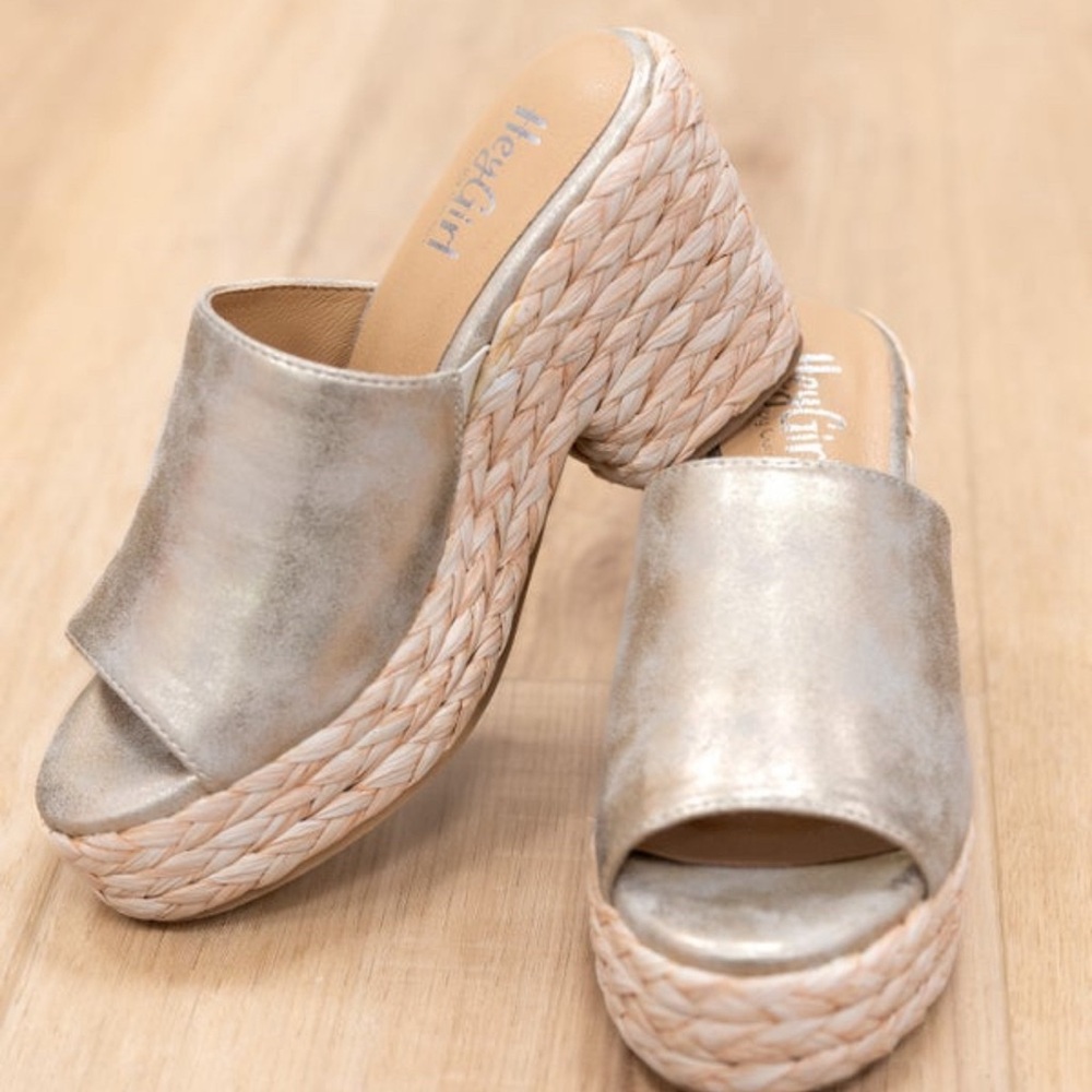 Corky’s Solstice wedge - gold metallic